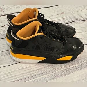 Nike Jordan Dub Zero Sneakers Black & Yellow Colorway Kids Unisex Size 3Y